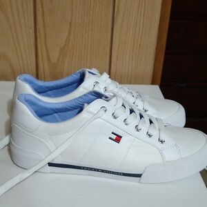 New Tommy Hilfiger sneakers
